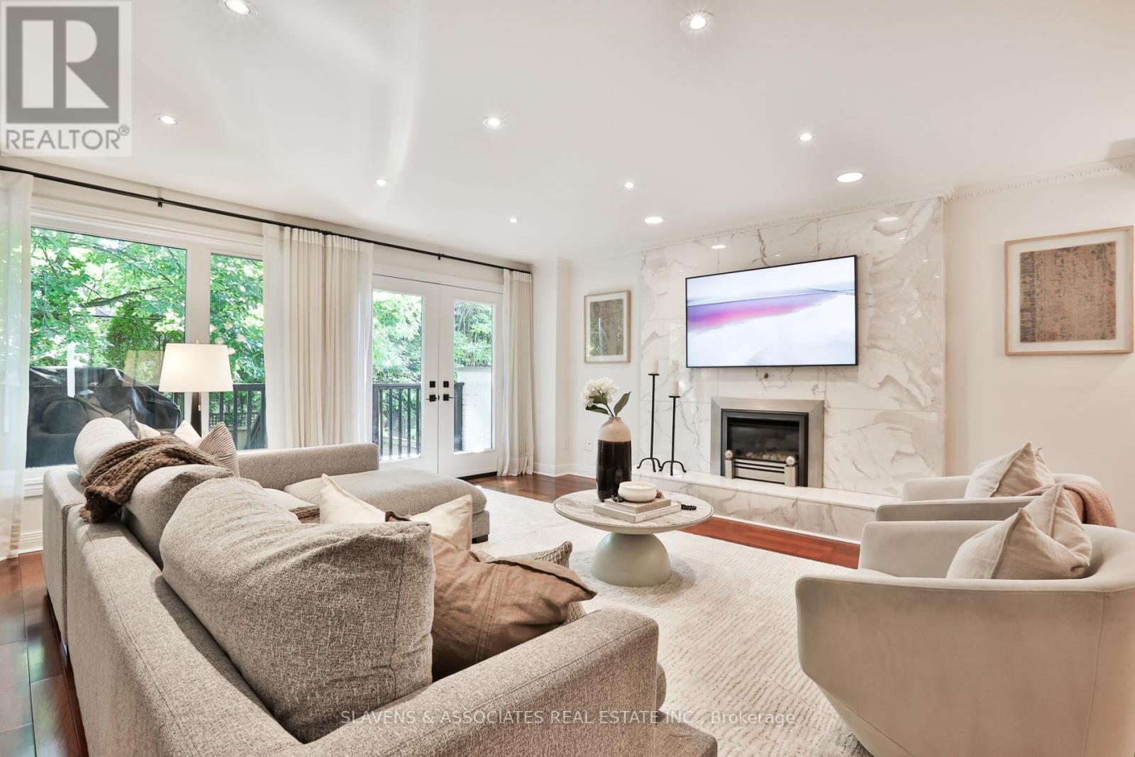 Photo 9 of 1021 Spadina Road, Toronto ON