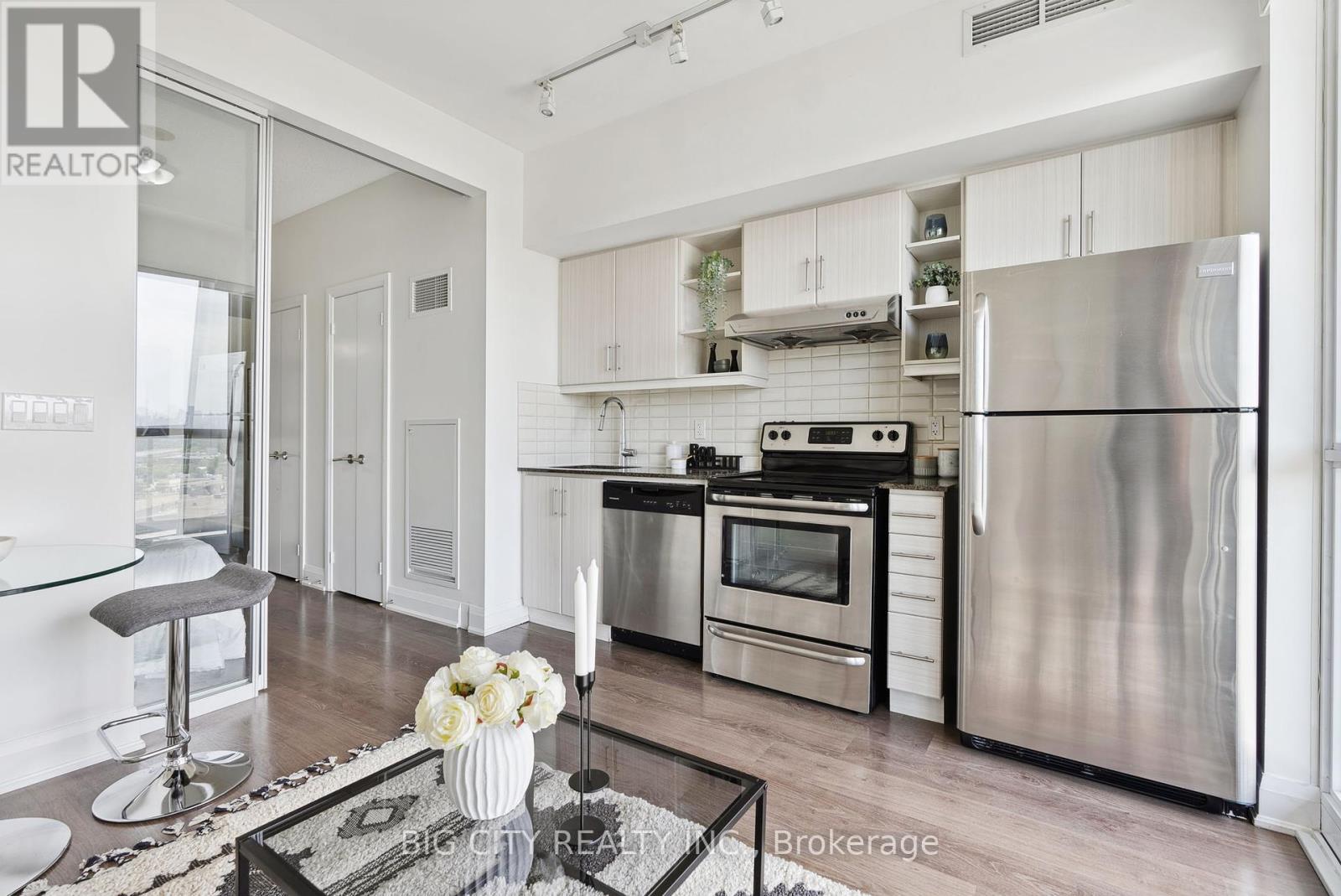 Photo 4 of 1609 160 Vanderhoof Avenue, Toronto ON
