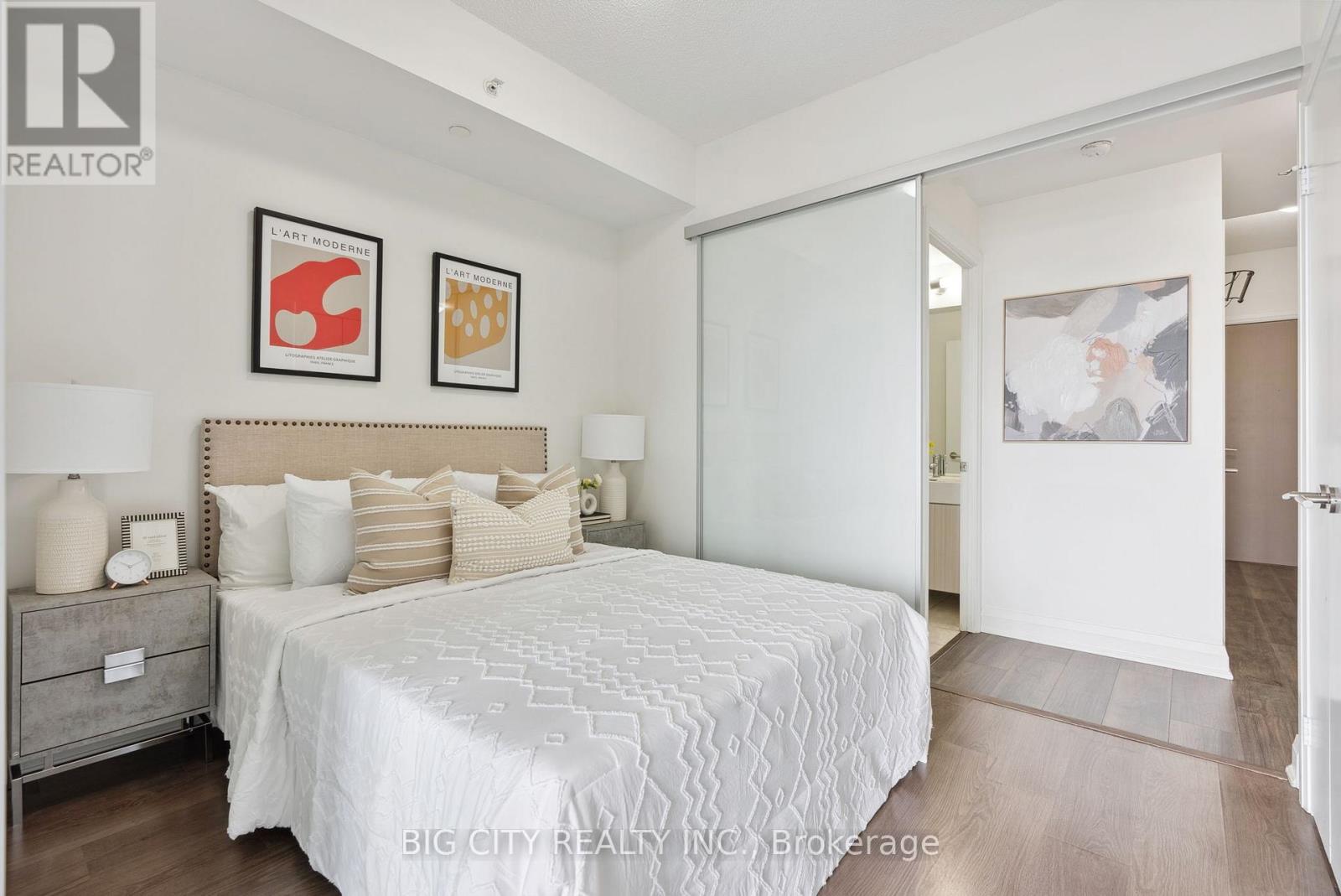 Photo 6 of 1609 160 Vanderhoof Avenue, Toronto ON
