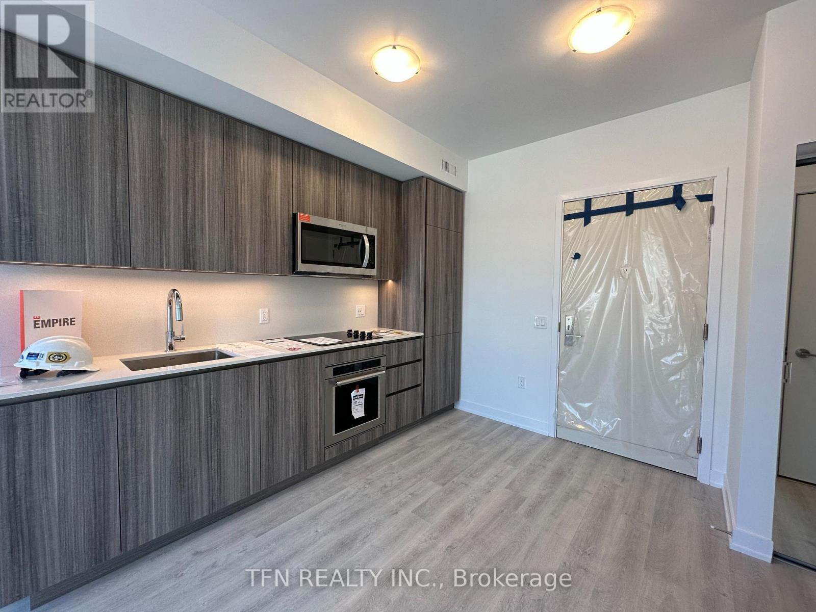 Photo 4 of 703 15 Richardson Street, Toronto ON