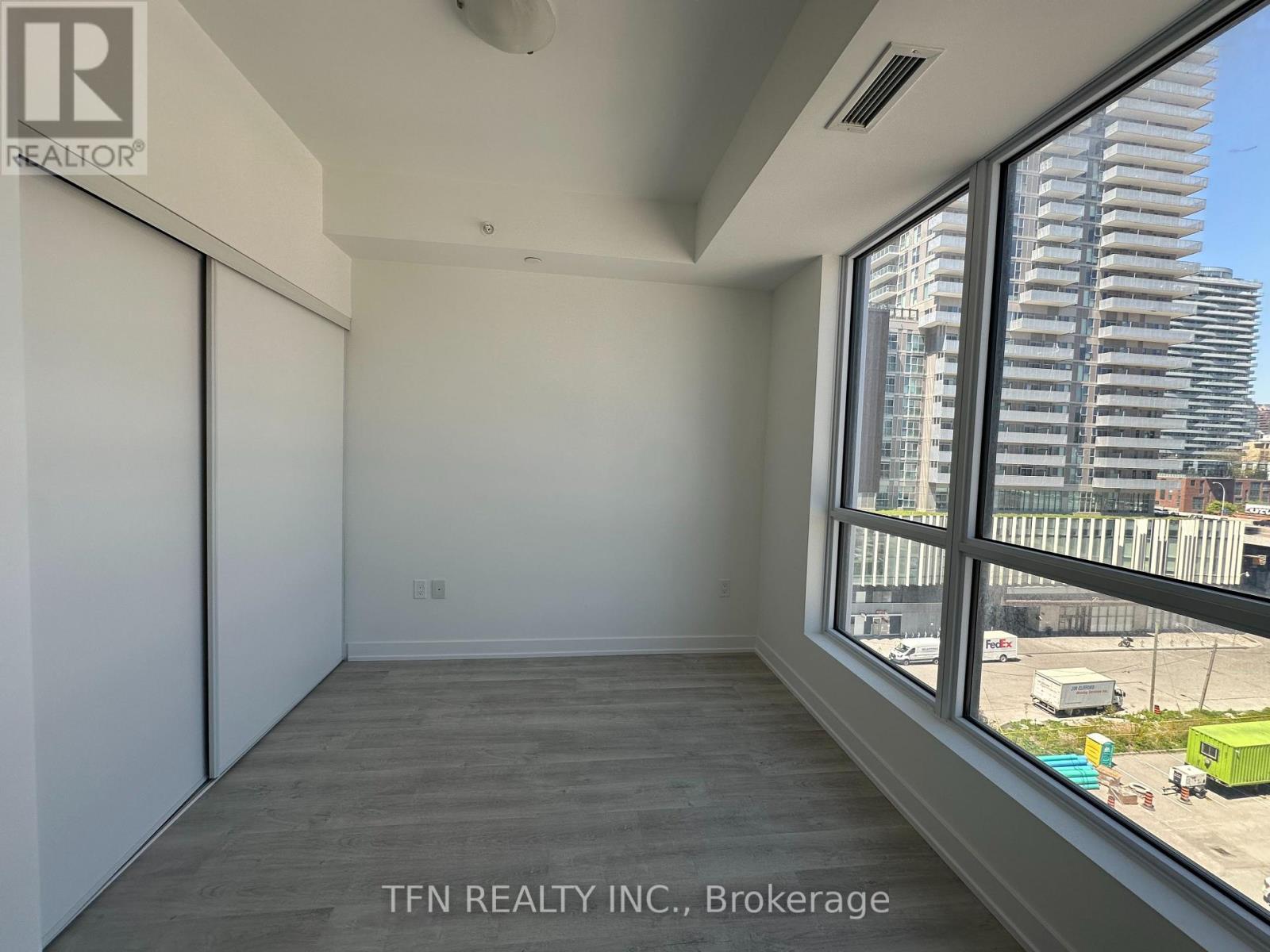 Photo 6 of 703 15 Richardson Street, Toronto ON