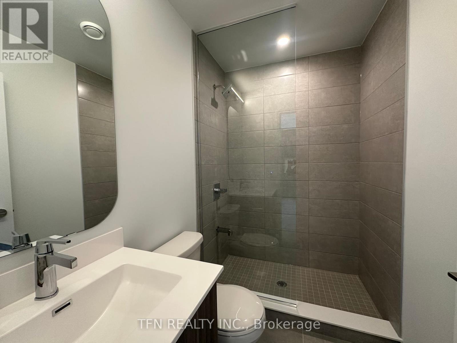 Photo 8 of 703 15 Richardson Street, Toronto ON