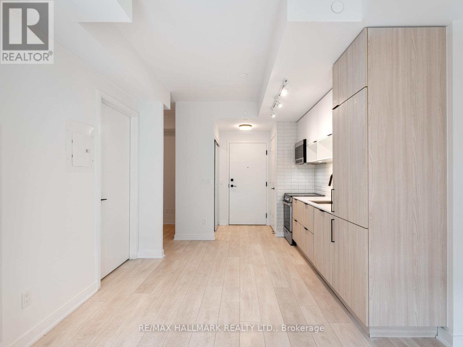 Photo 2 of S 423 35 Rolling Mills Road, Toronto ON
