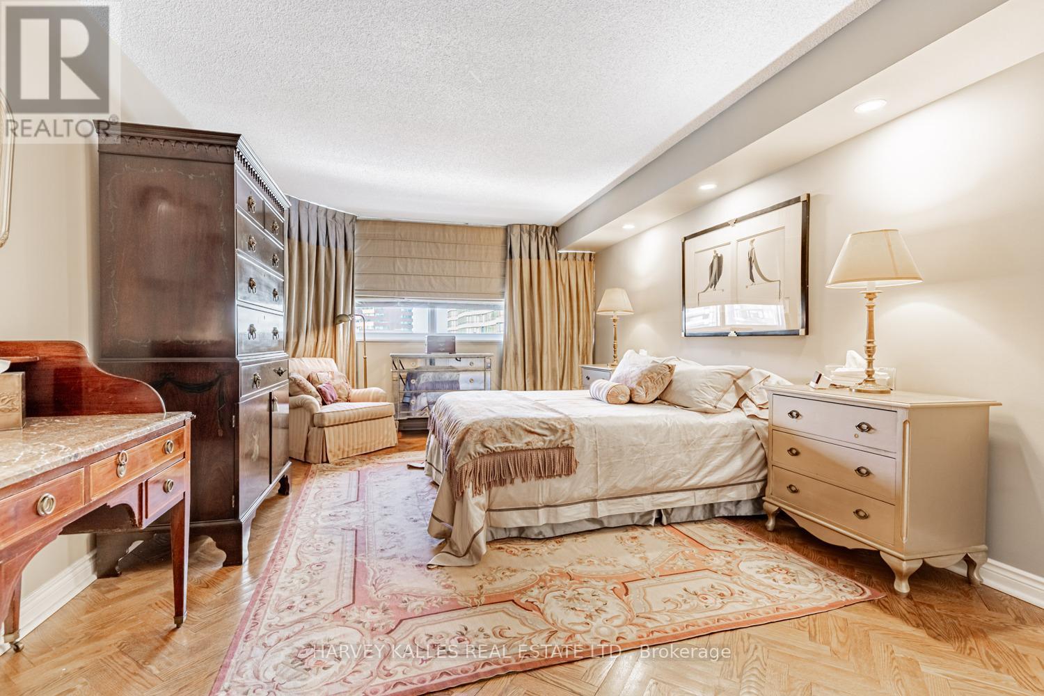 Photo 18 of 906 65 Spring Garden Avenue, Toronto ON