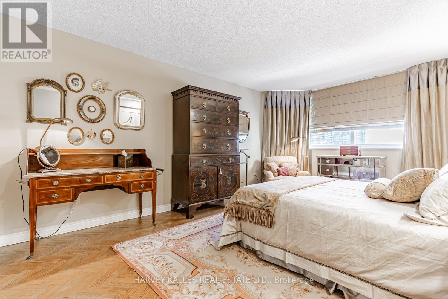 Photo 19 of 906 65 Spring Garden Avenue, Toronto ON