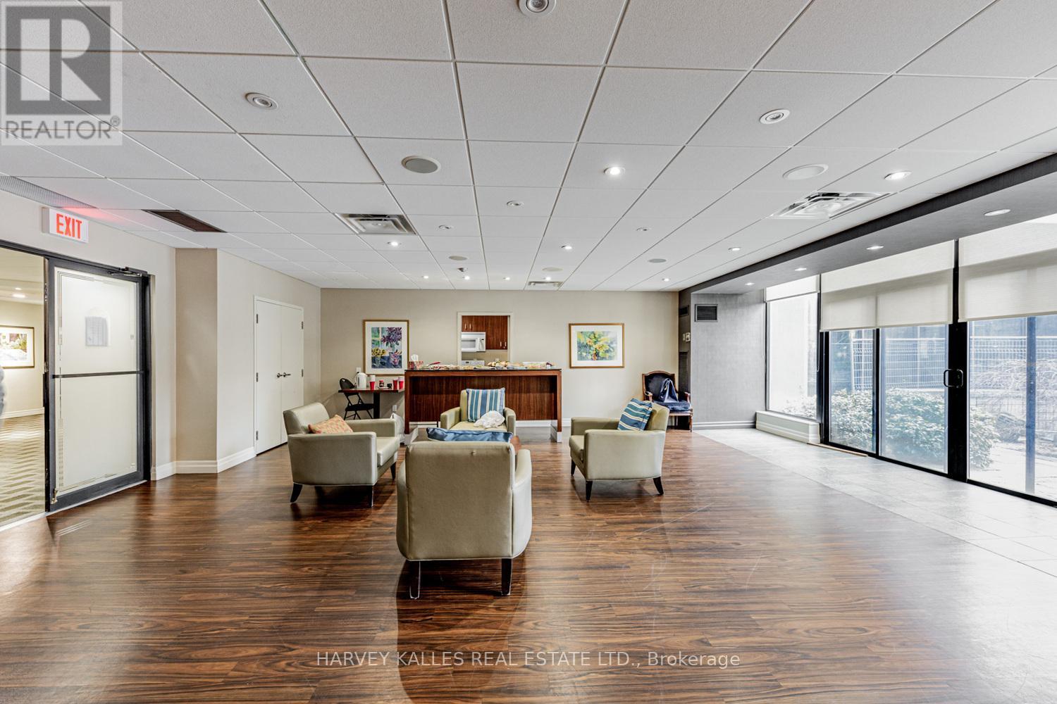 Photo 32 of 906 65 Spring Garden Avenue, Toronto ON