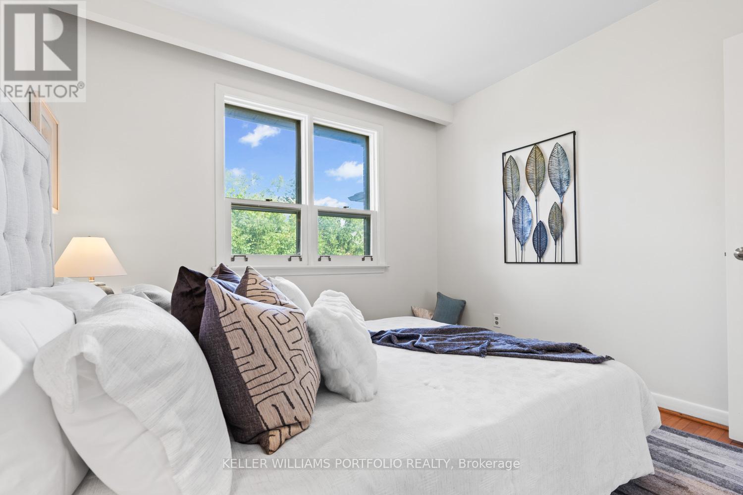 Photo 11 of 378 Cummer Avenue, Toronto ON