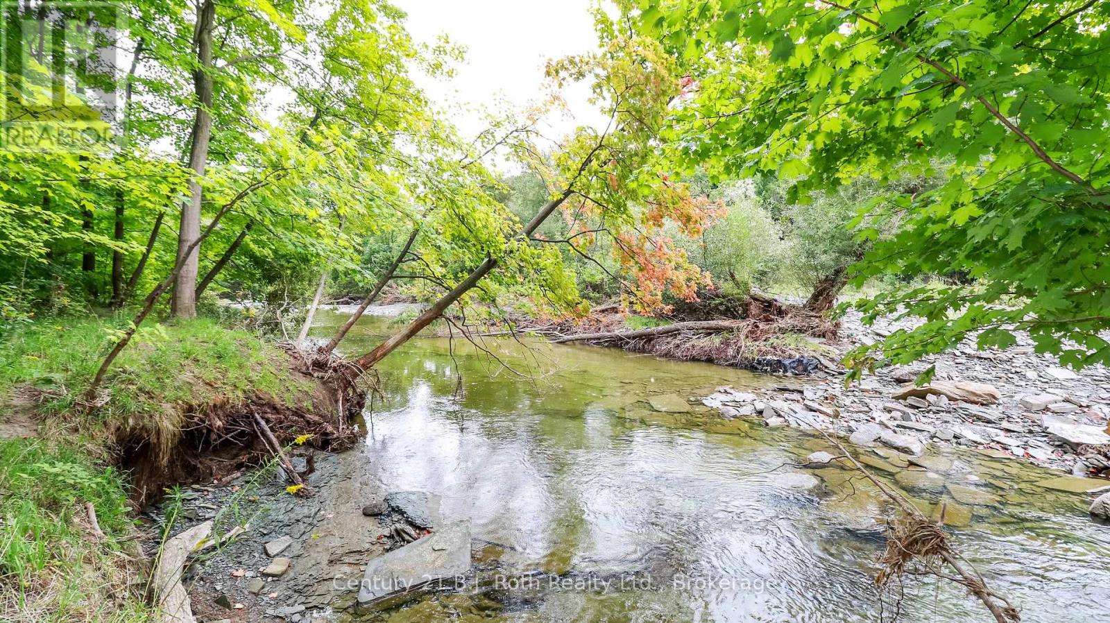 Photo 3 of 25 Redstone Path, Toronto ON