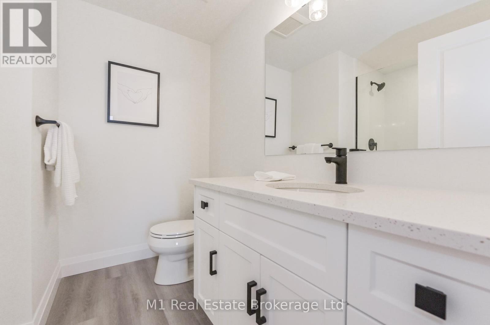 Photo 31 of 104 99 B Farley Road, Centre Wellington ON