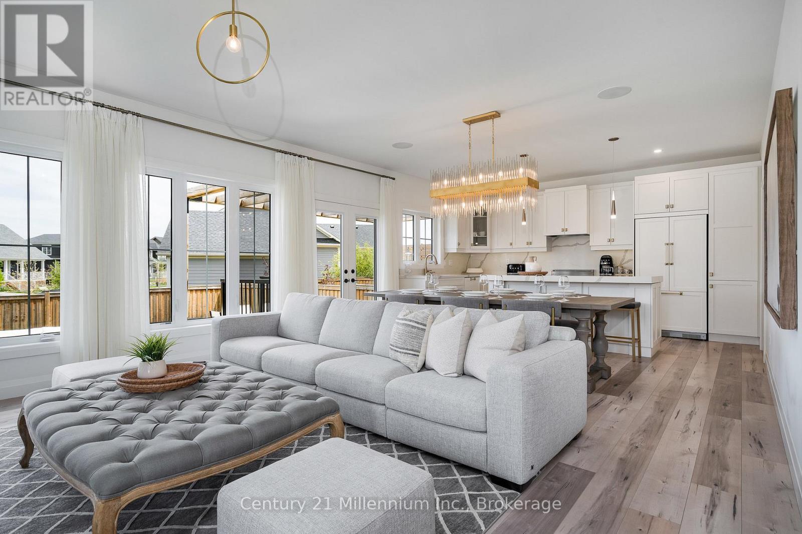 Photo 13 of 225 Yellow Birch Crescent, Blue Mountains ON