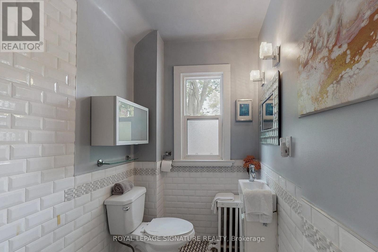 Photo 28 of 8 Fairford Avenue, Toronto ON