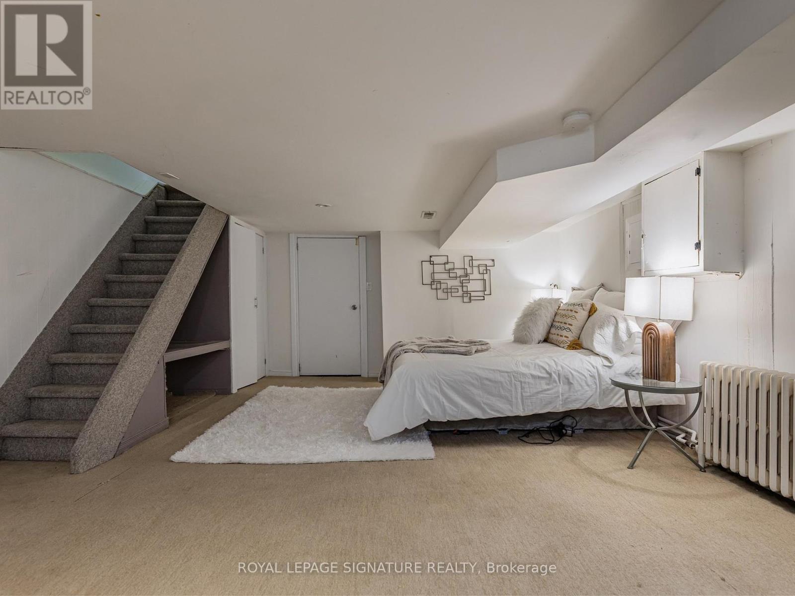 Photo 35 of 8 Fairford Avenue, Toronto ON