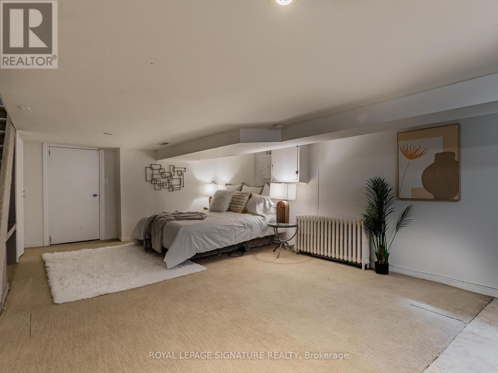Photo 36 of 8 Fairford Avenue, Toronto ON