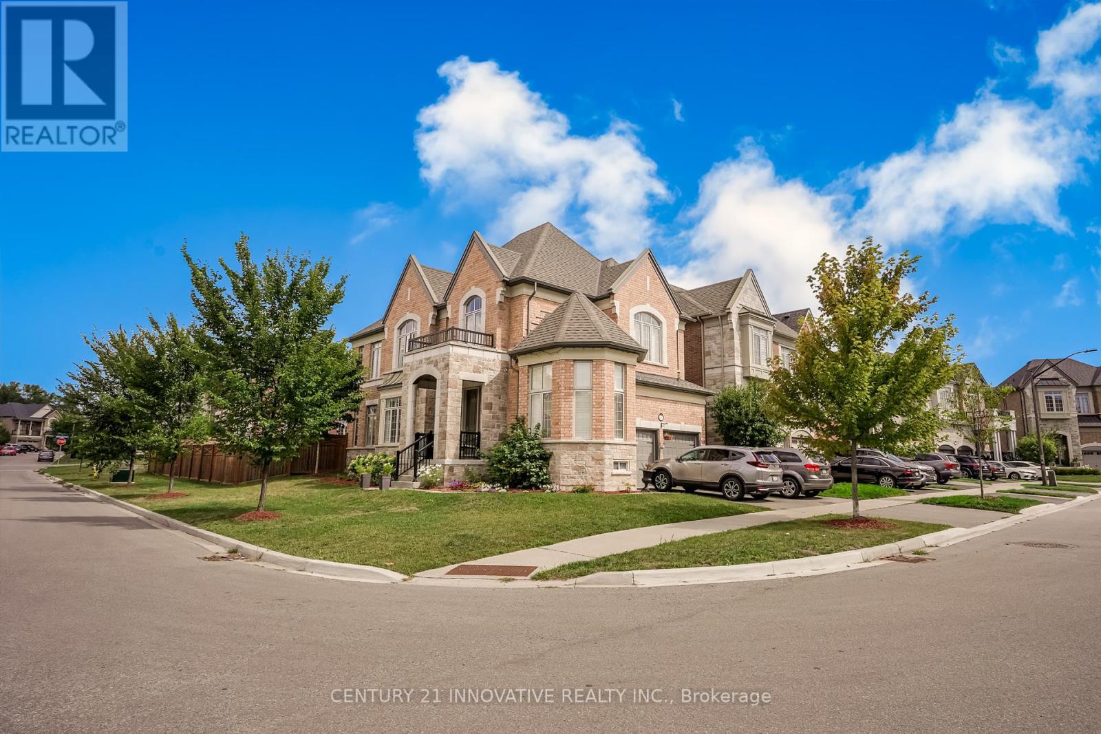 Photo 4 of 94 Brabin Circle, Whitby ON