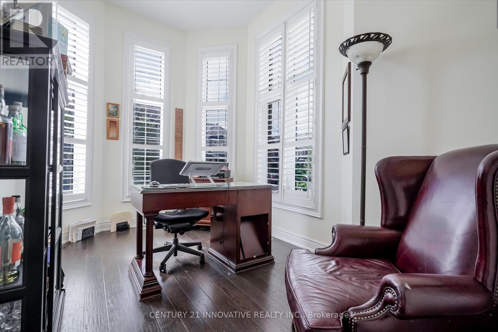 Photo 6 of 94 Brabin Circle, Whitby ON