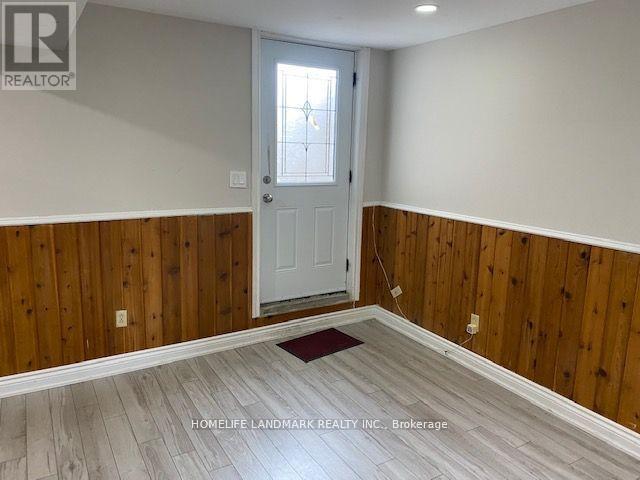 Photo 3 of 1872 Parkside Drive, Pickering ON