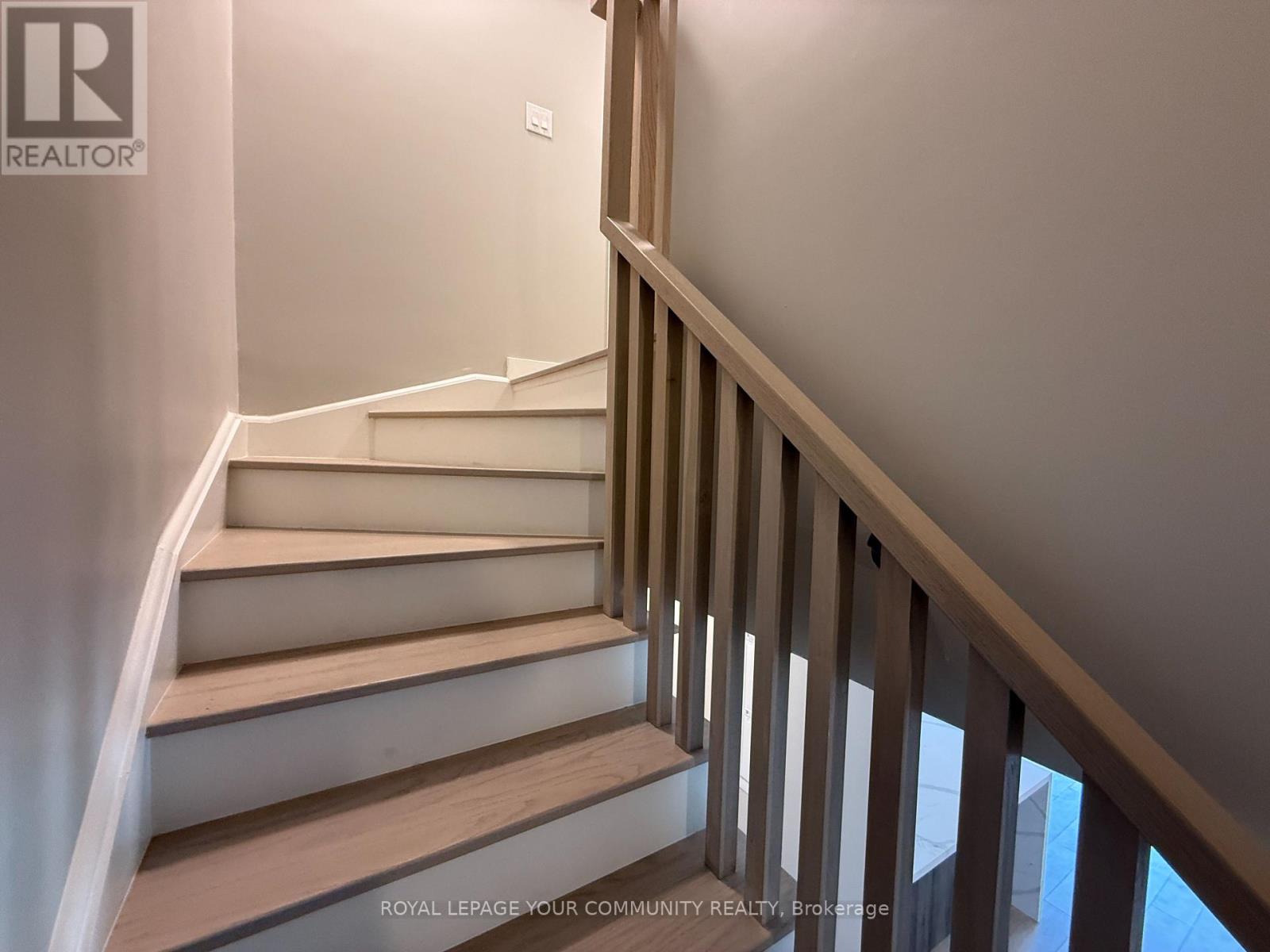Photo 7 of 1 1455 Oconnor Drive, Toronto ON
