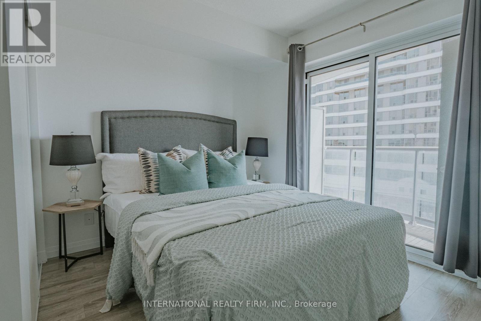 Photo 10 of 507 2152 Lawrence Avenue E, Toronto ON