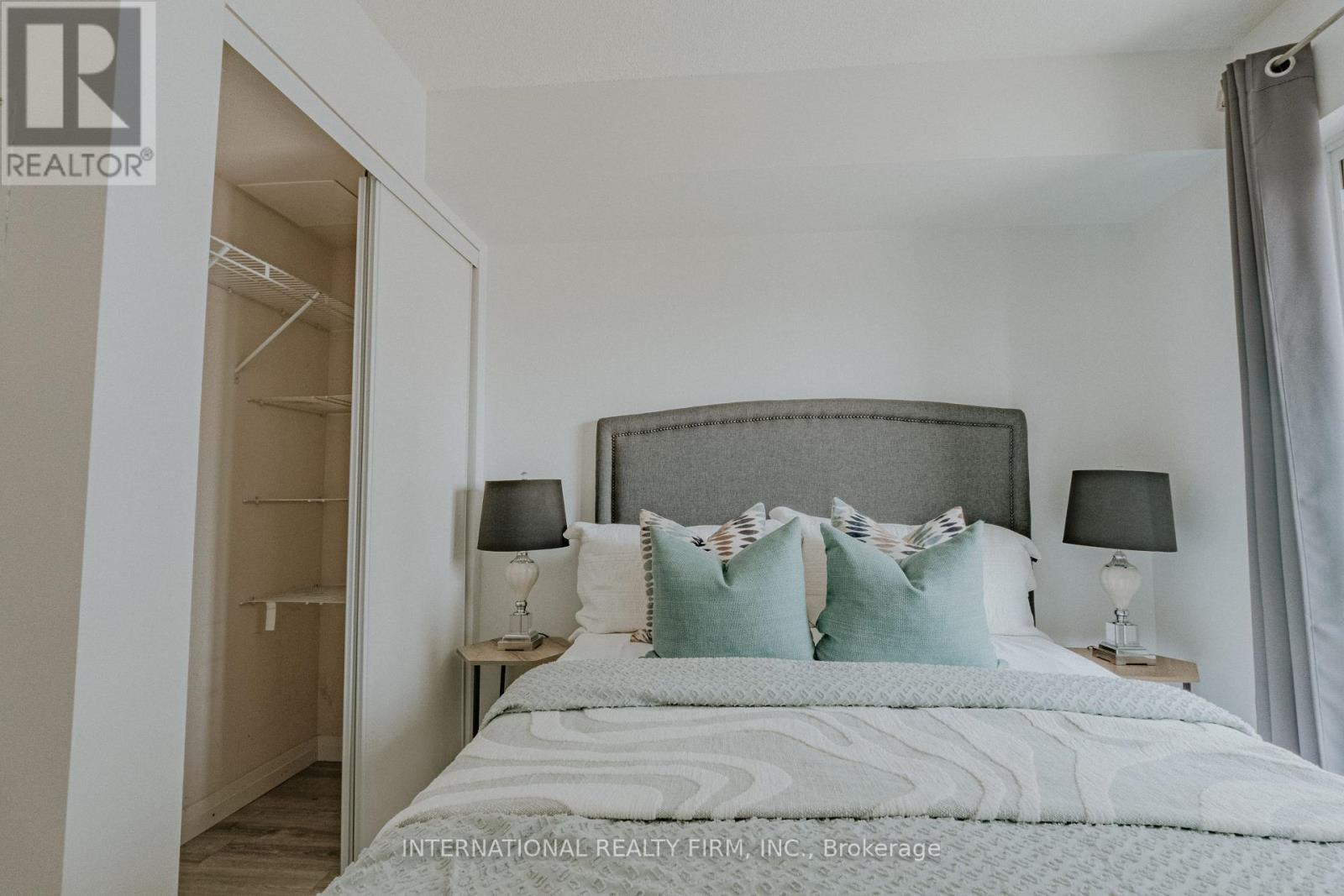 Photo 12 of 507 2152 Lawrence Avenue E, Toronto ON