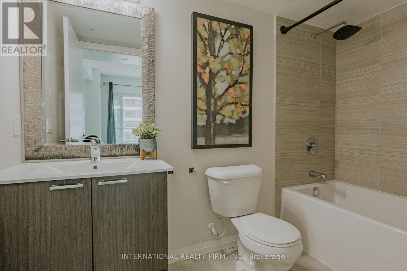 Photo 15 of 507 2152 Lawrence Avenue E, Toronto ON