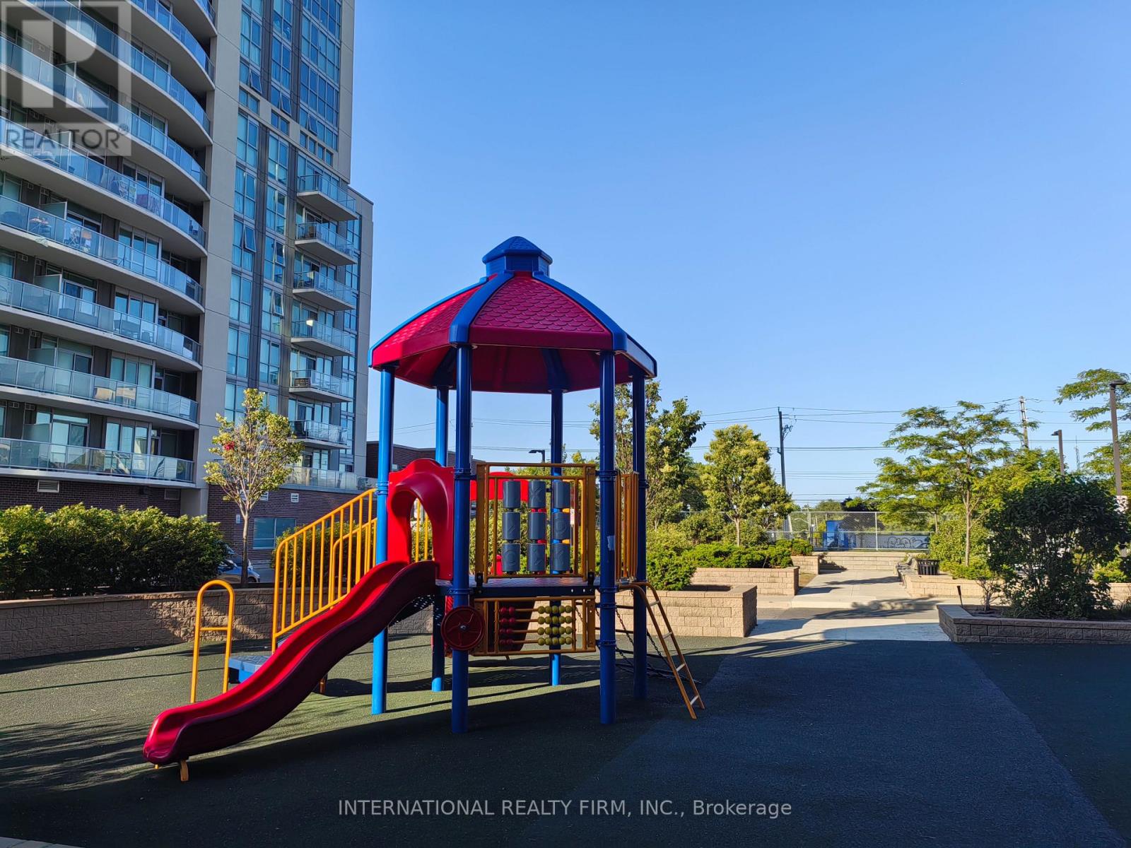 Photo 21 of 507 2152 Lawrence Avenue E, Toronto ON