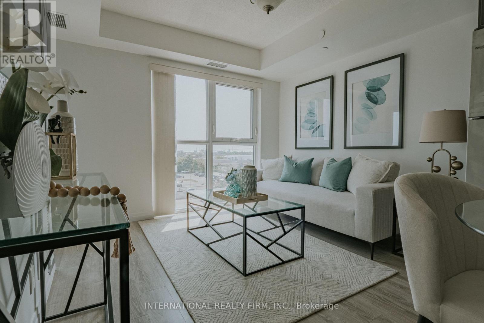 Photo 6 of 507 2152 Lawrence Avenue E, Toronto ON