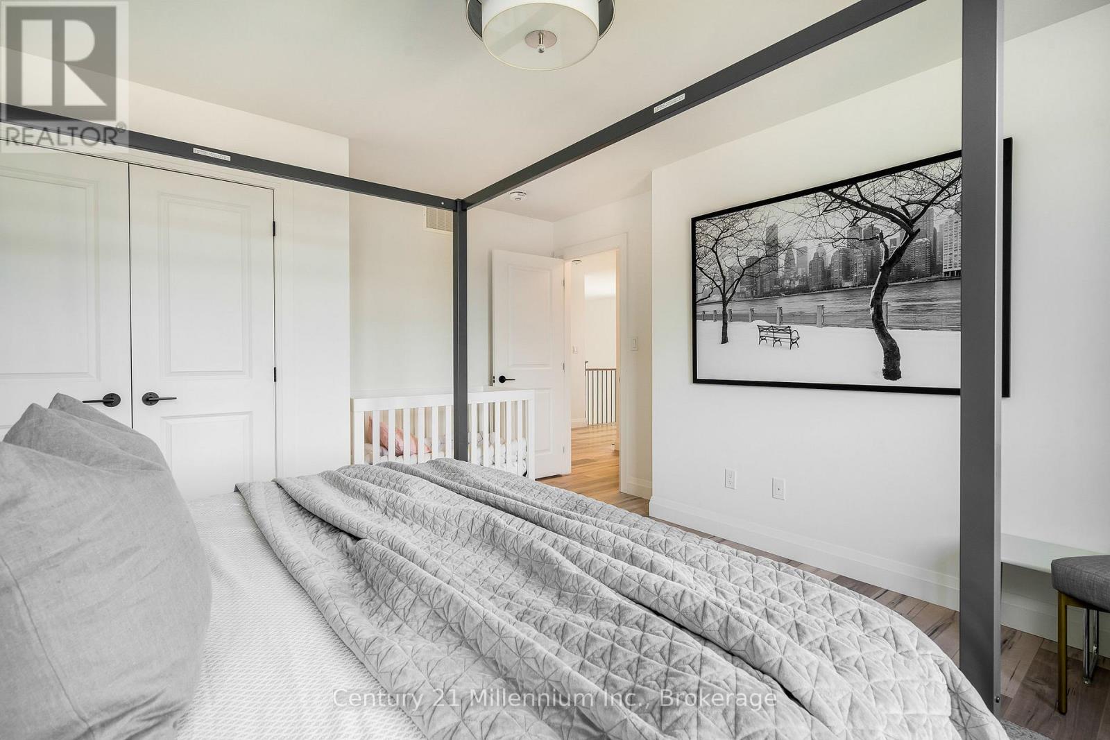 Photo 25 of 225 Yellow Birch Crescent, Blue Mountains ON