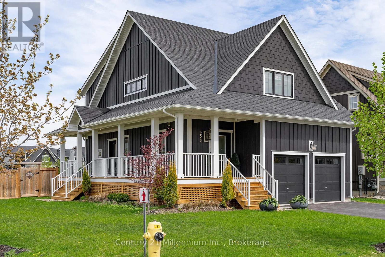 Photo 1 of 225 Yellow Birch Crescent, Blue Mountains ON