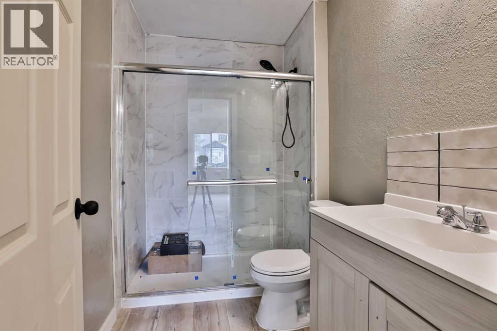 Photo 10 of 1135 12 Street S, Lethbridge AB