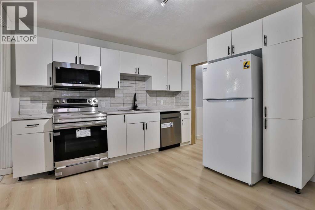 Photo 5 of 1135 12 Street S, Lethbridge AB