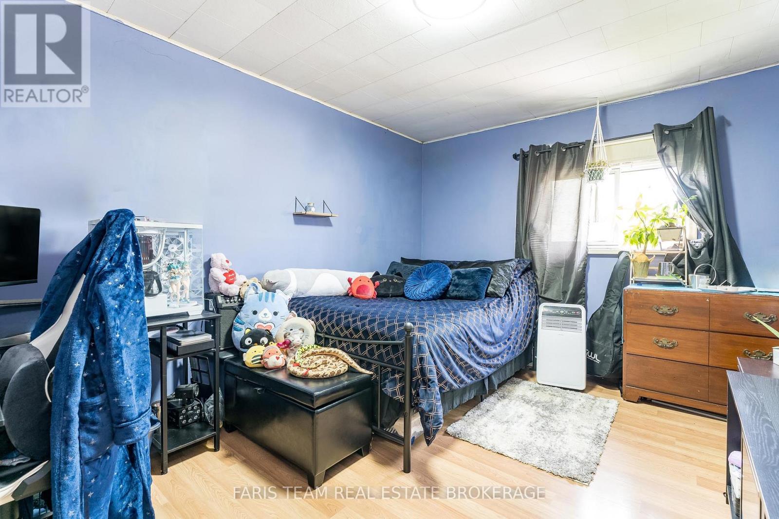 Photo 13 of 3425 Coronation Avenue, Severn ON