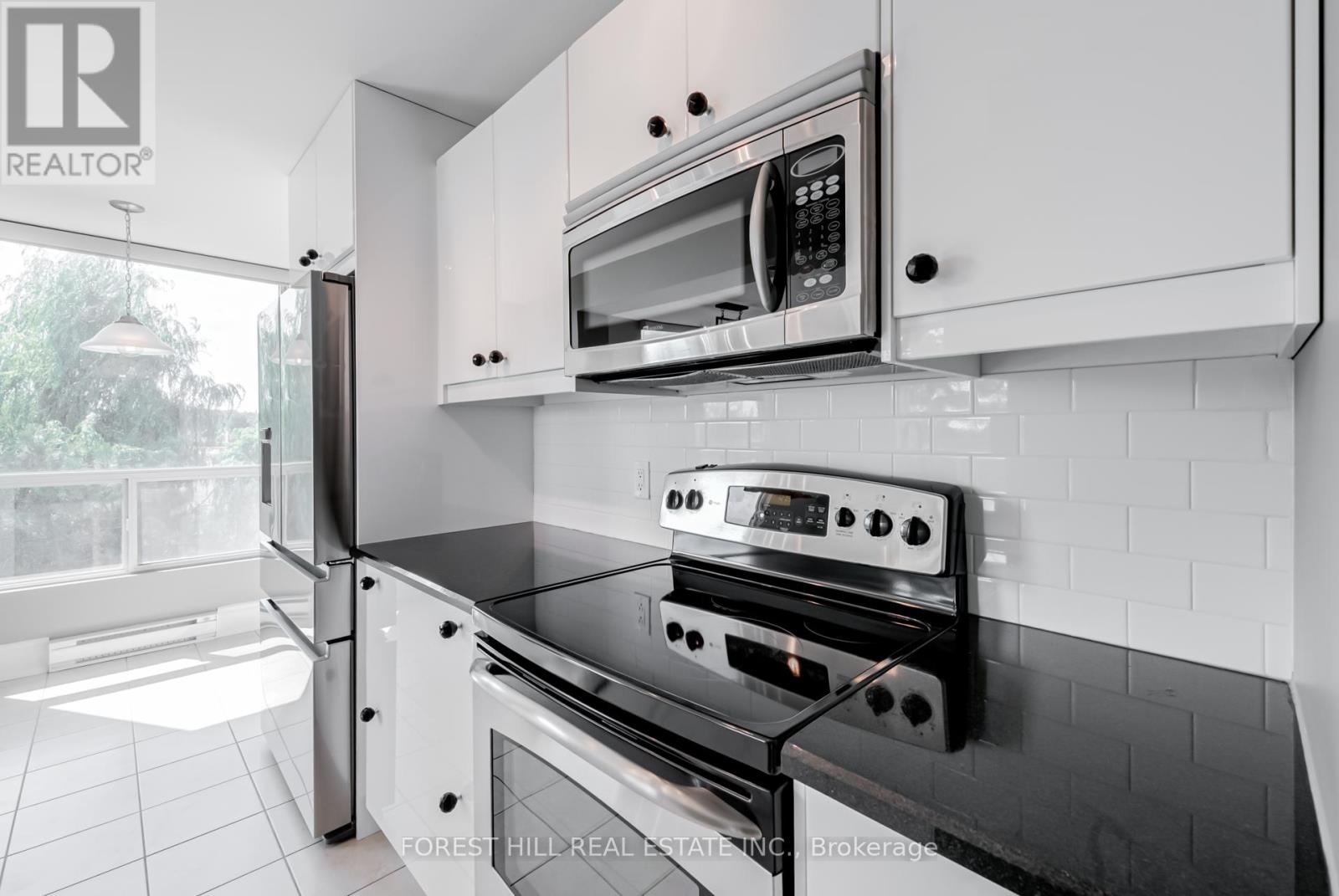 Photo 13 of 410 75 Ellen Street, Barrie ON