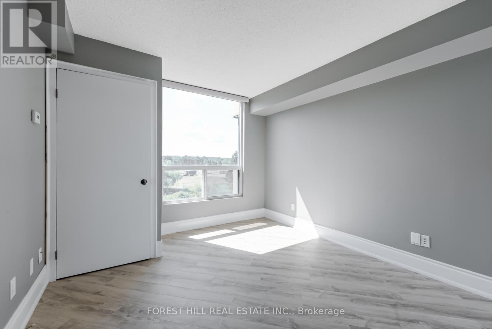 Photo 17 of 410 75 Ellen Street, Barrie ON