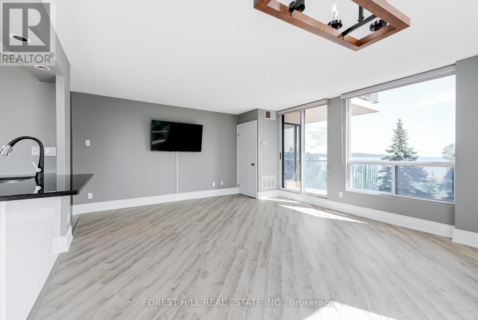 Photo 9 of 410 75 Ellen Street, Barrie ON