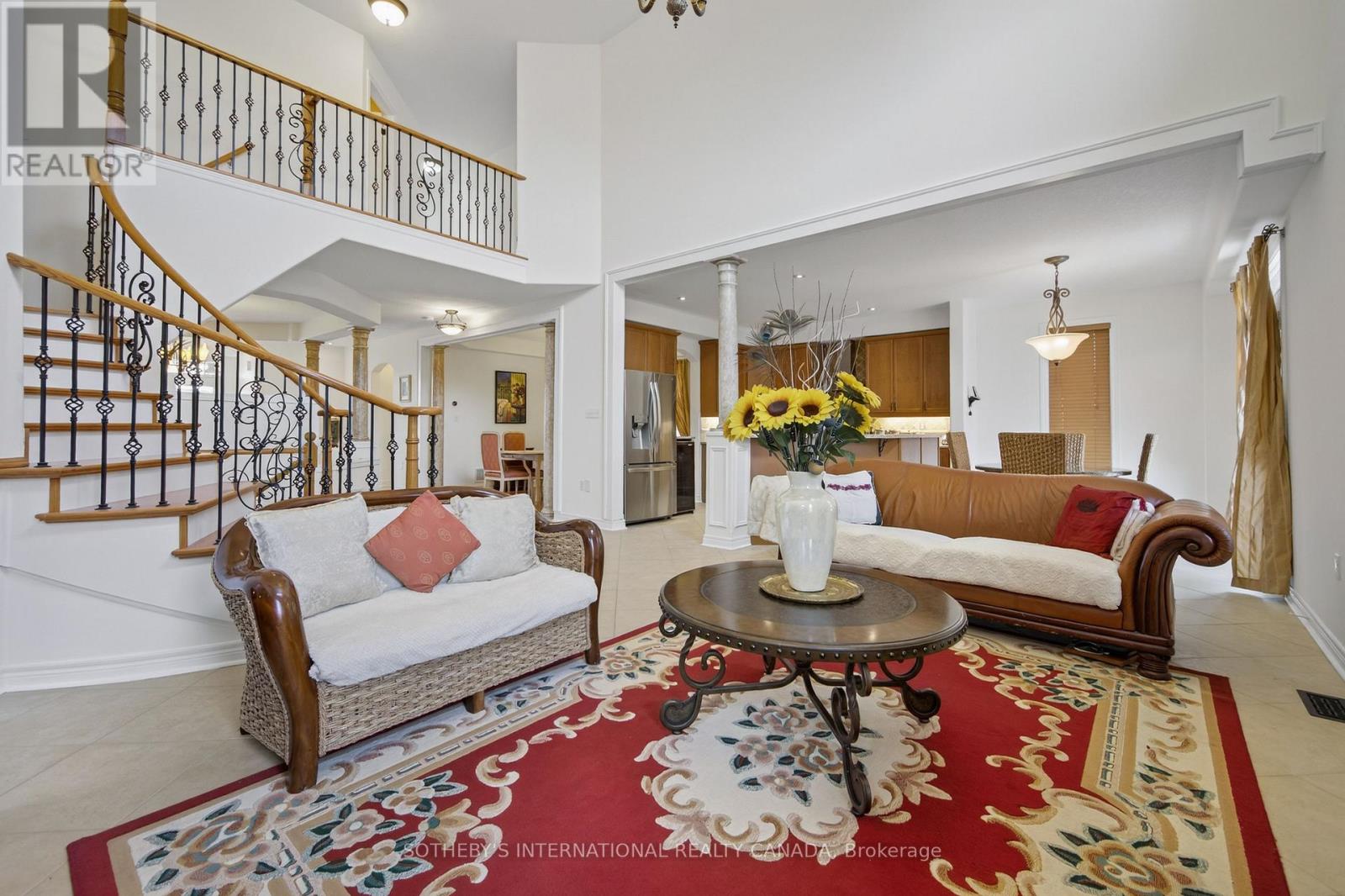 Photo 11 of 12 Parisian Crescent, Barrie ON