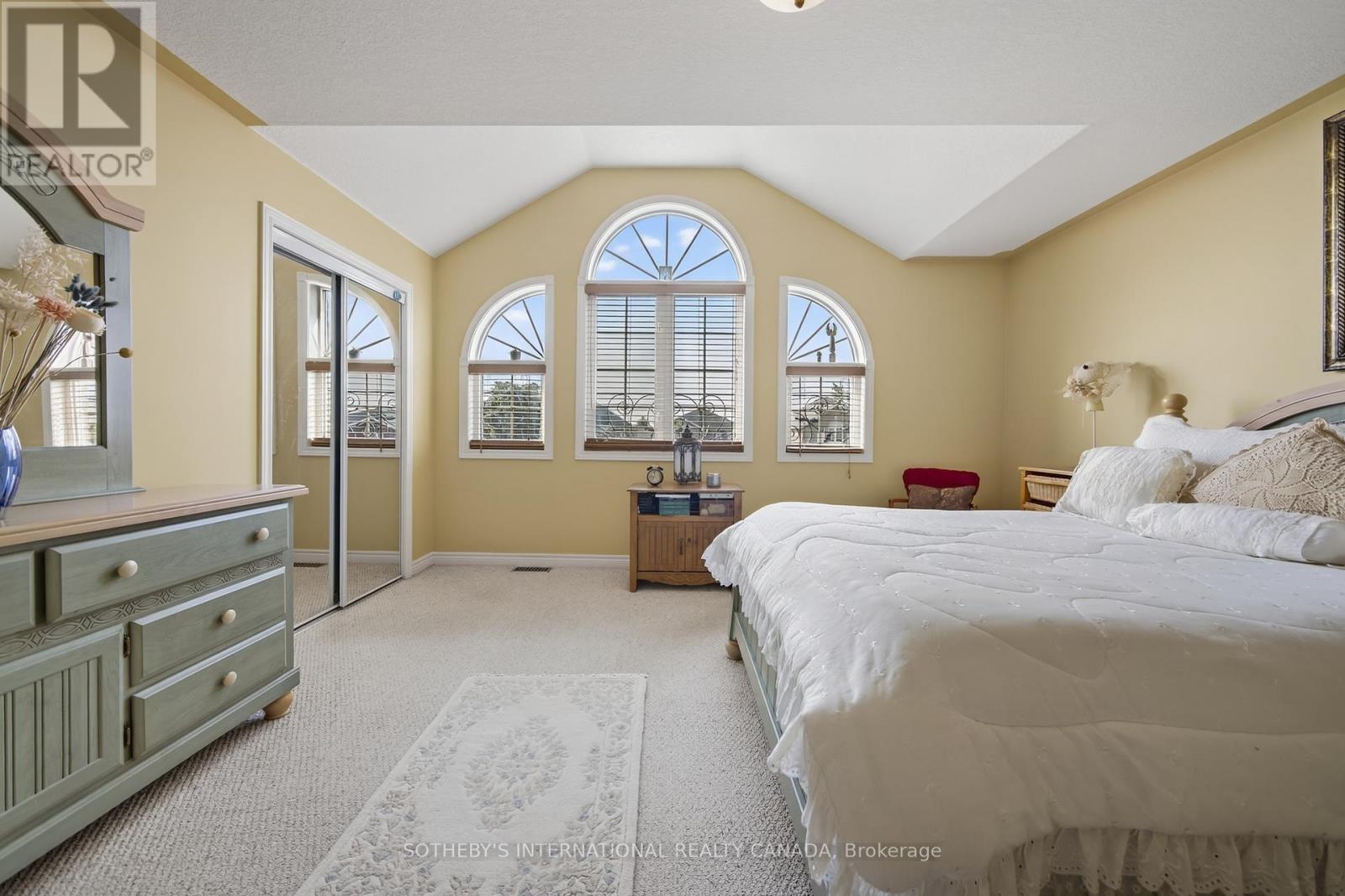 Photo 19 of 12 Parisian Crescent, Barrie ON
