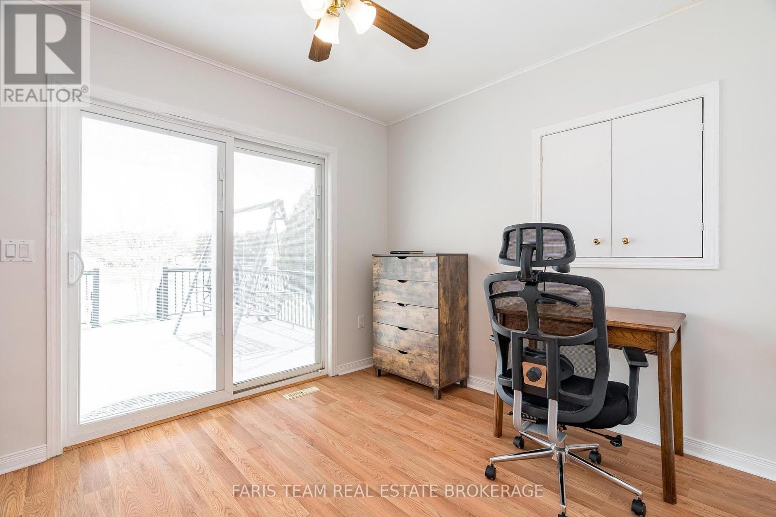 Photo 15 of 30 Indiana Avenue, Wasaga Beach ON