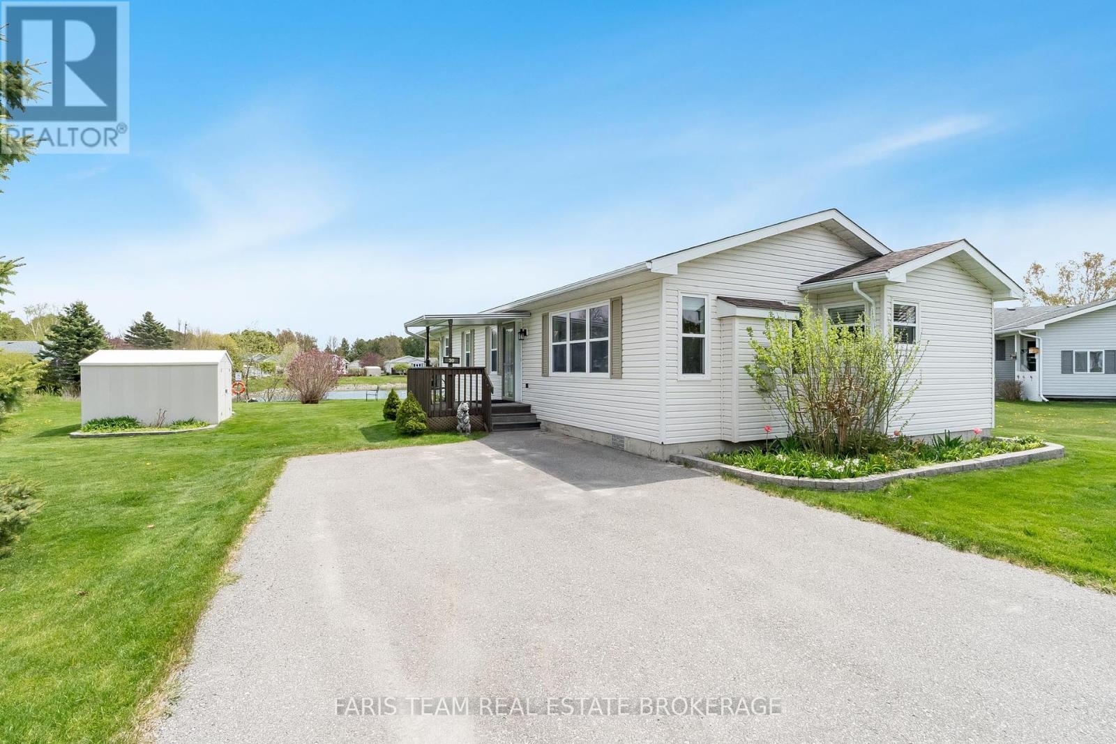 Photo 2 of 30 Indiana Avenue, Wasaga Beach ON