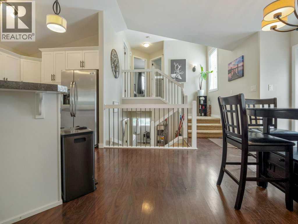 Photo 10 of 461 Lynx Terrace N, Lethbridge AB