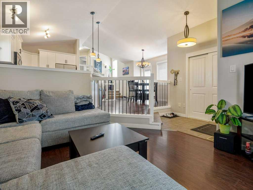Photo 6 of 461 Lynx Terrace N, Lethbridge AB