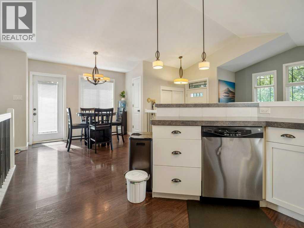 Photo 17 of 461 Lynx Terrace N, Lethbridge AB