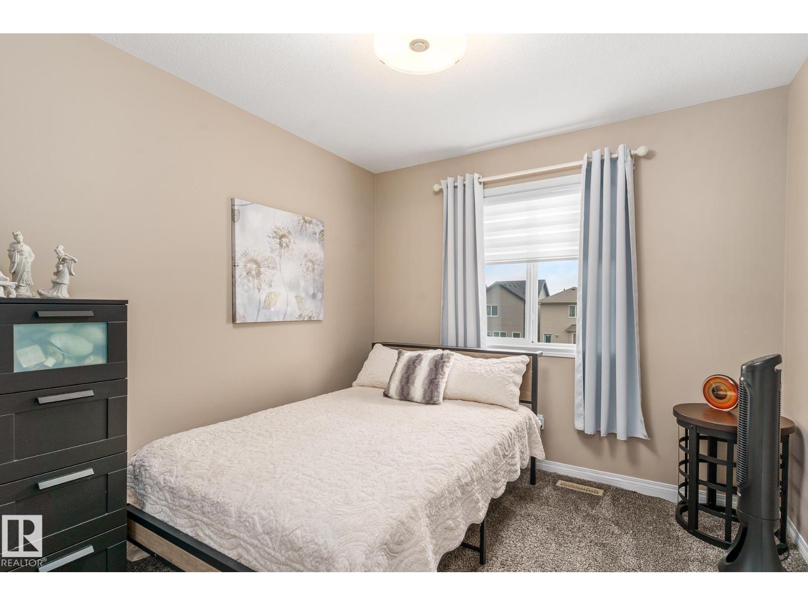 Photo 22 of 2140 51 St Sw, Edmonton AB