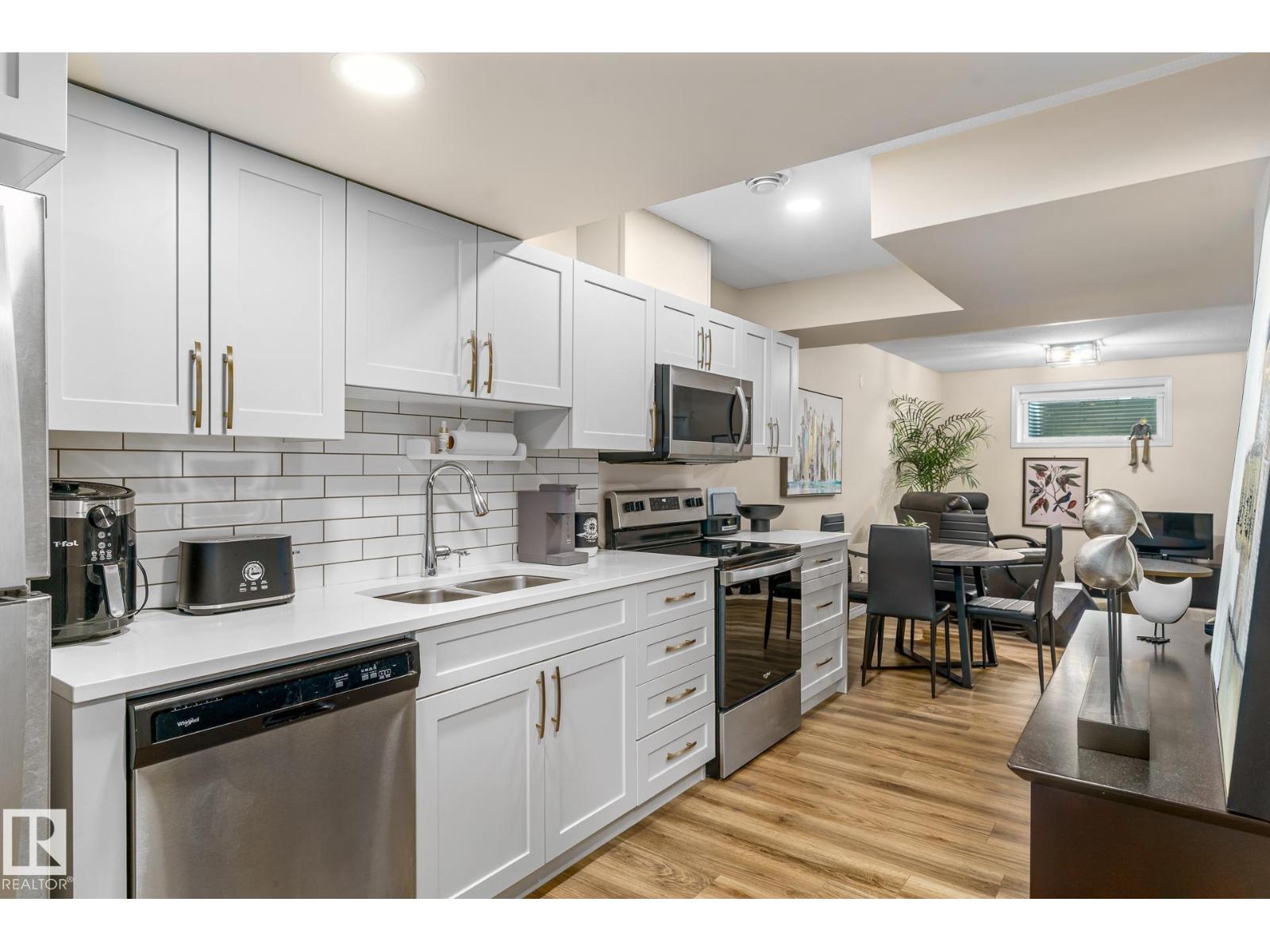 Photo 36 of 2140 51 St Sw, Edmonton AB