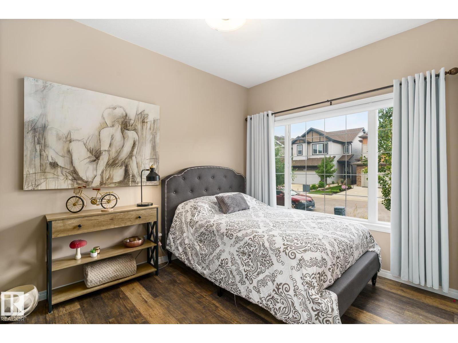 Photo 14 of 2140 51 St Sw, Edmonton AB