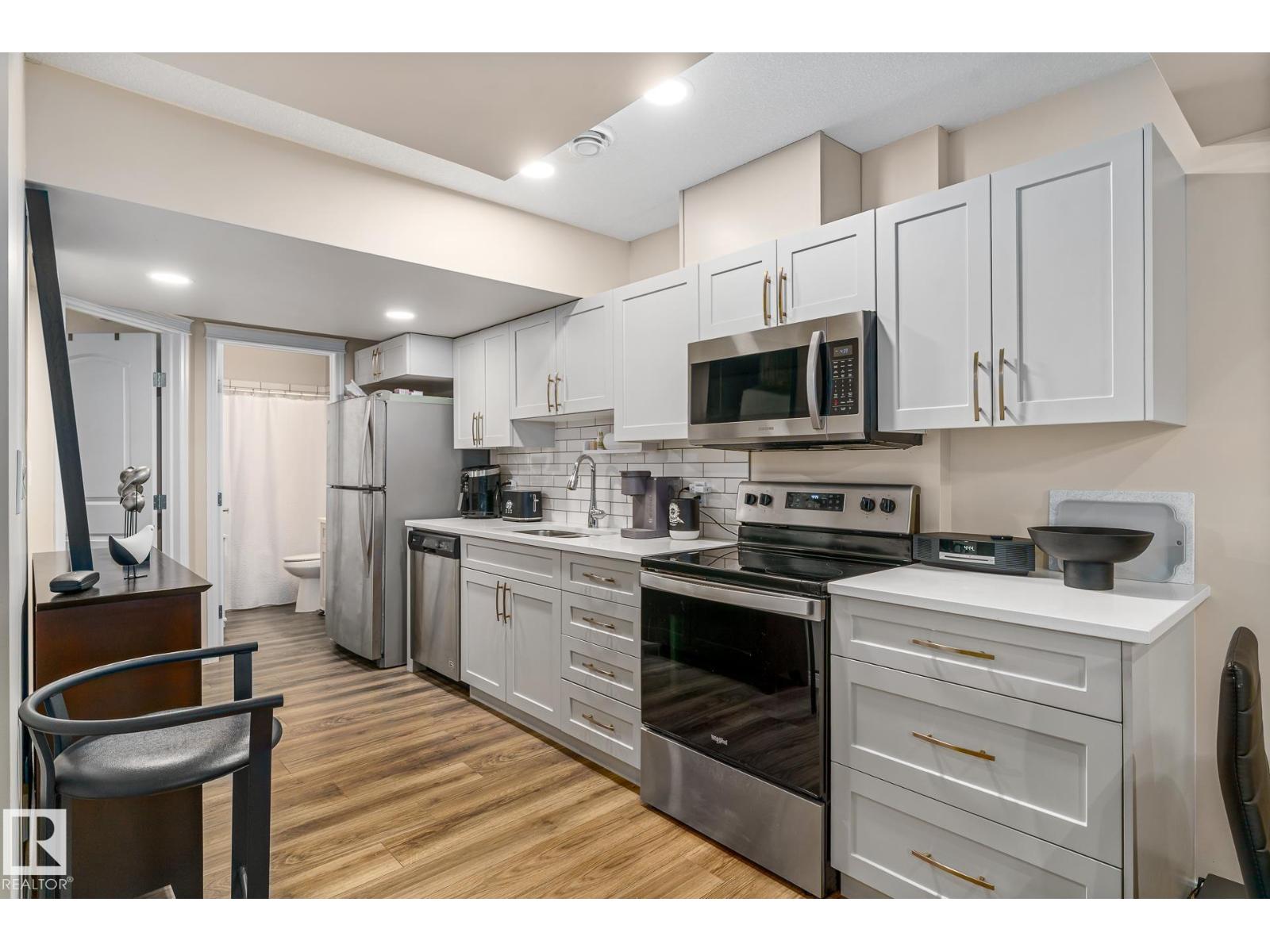 Photo 35 of 2140 51 St Sw, Edmonton AB