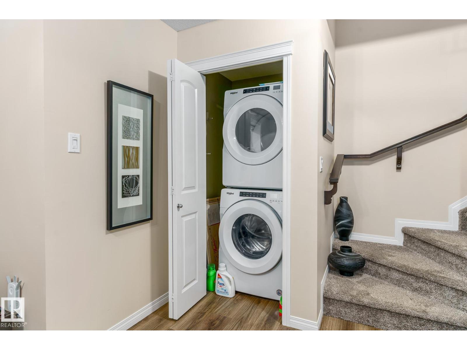 Photo 31 of 2140 51 St Sw, Edmonton AB