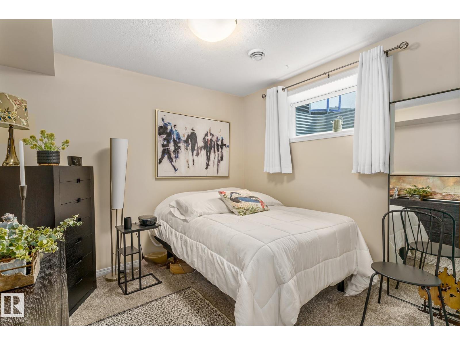 Photo 37 of 2140 51 St Sw, Edmonton AB