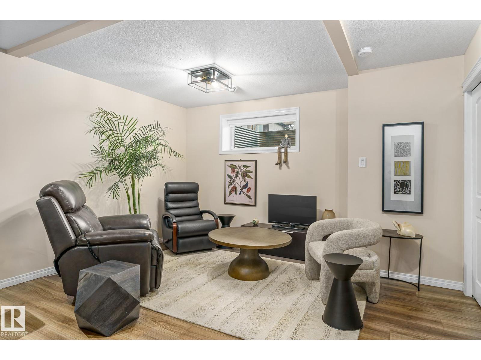Photo 33 of 2140 51 St Sw, Edmonton AB