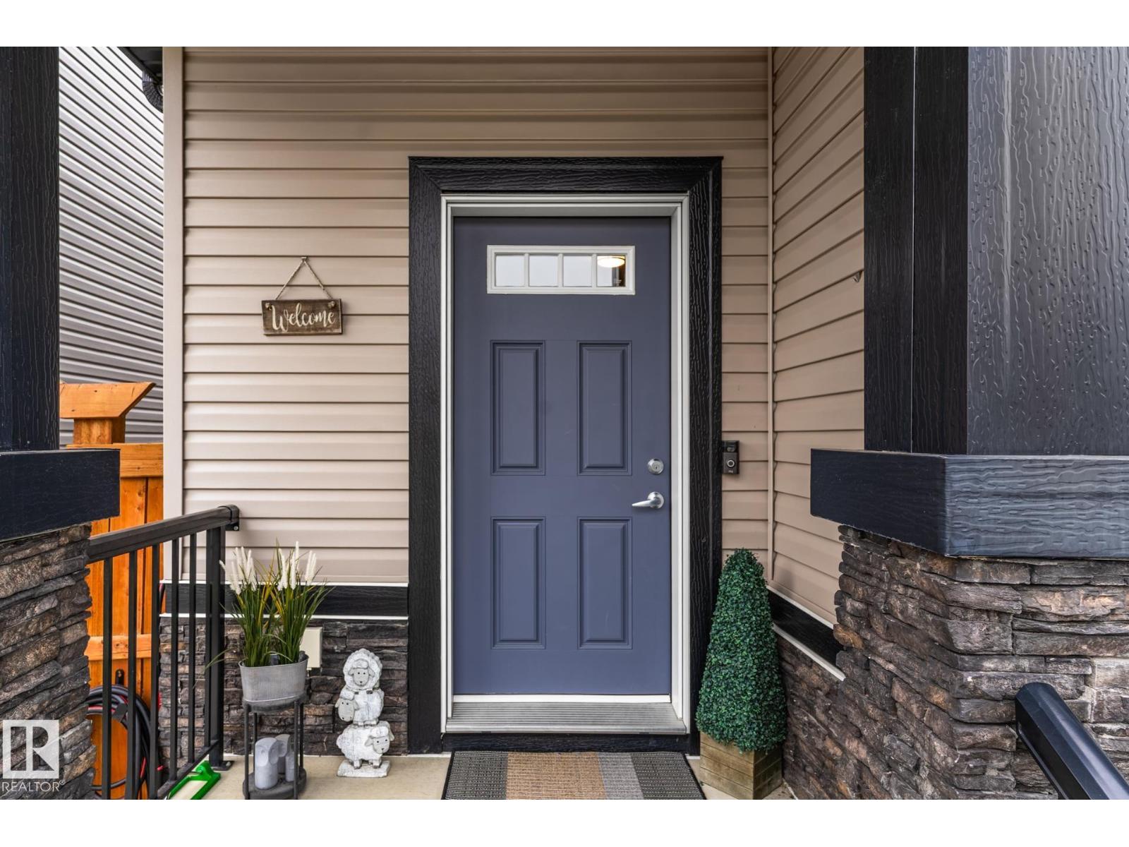 Photo 2 of 2140 51 St Sw, Edmonton AB
