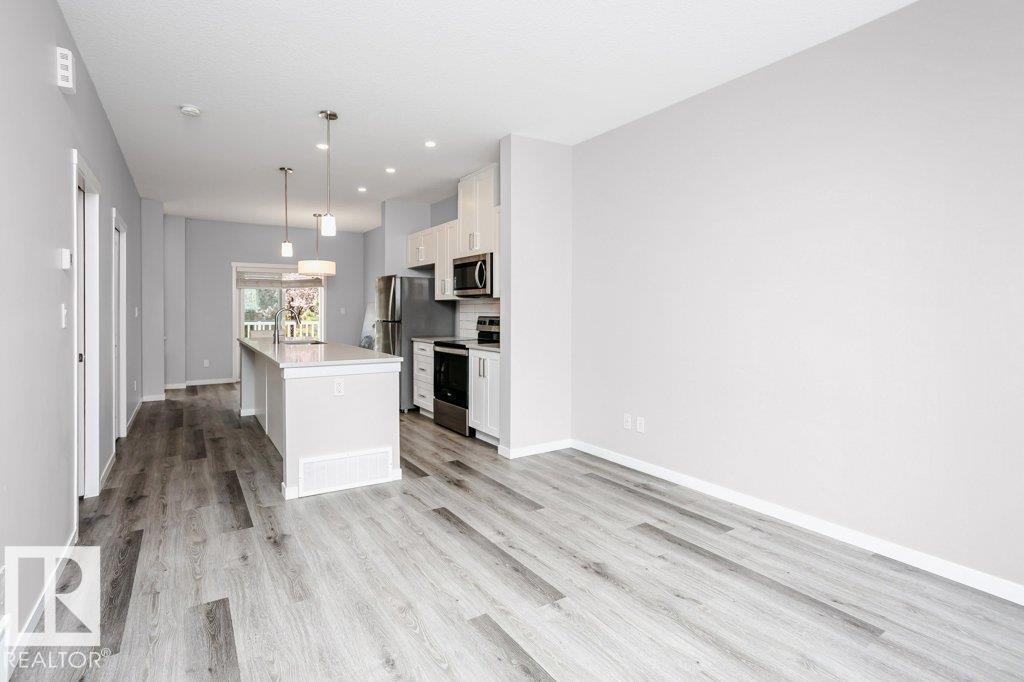 Photo 20 of 58 320 Secord Bv Nw, Edmonton AB